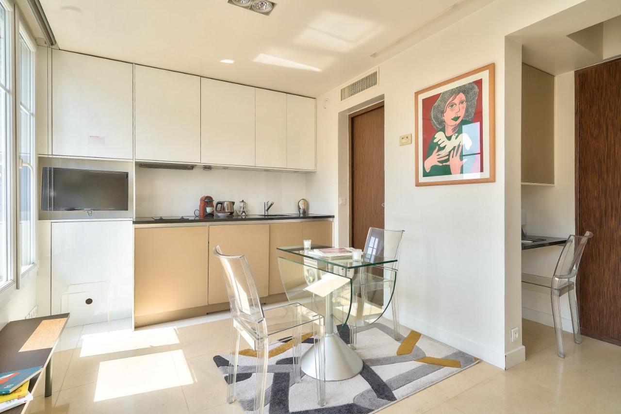 Designed Studio With Ac-Terrasse Vue Tour Eiffel Paris Exterior photo